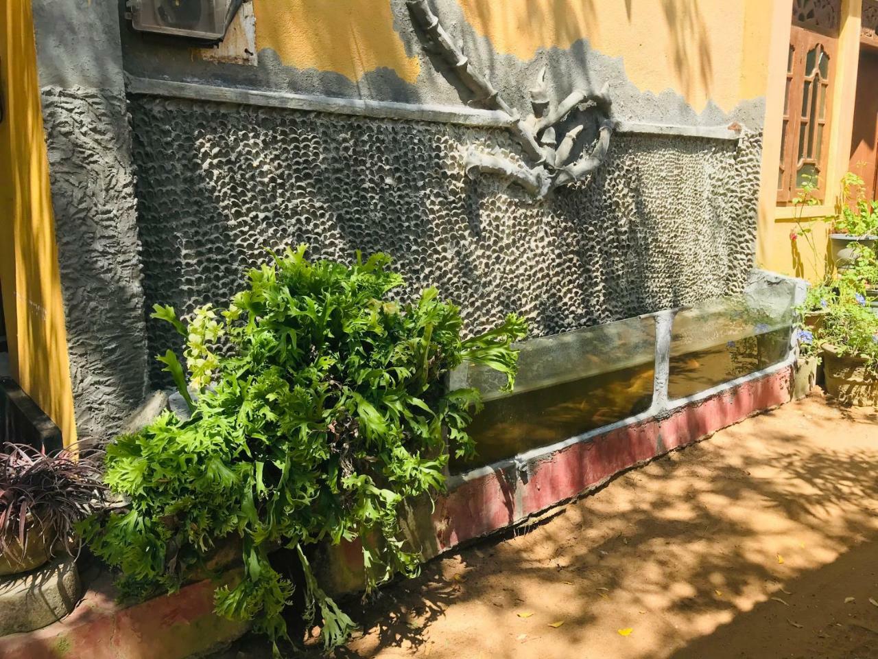 Temple Flower Guest Kirinda  Exterior photo